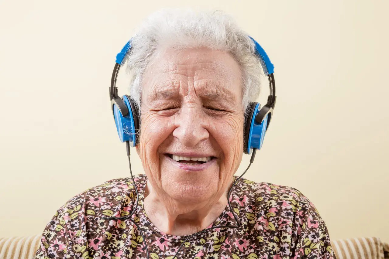 MUSICA-E-MUSICOTERAPIA-ANZIANI